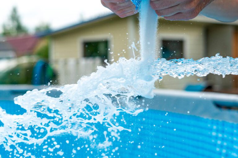 Lee más sobre el artículo Beneficios de usar cloración salina para el proceso de desinfección del agua de las piscinas