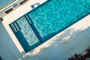 Lee más sobre el artículo Como elegir el diseño de su membrana armada, para el acabado de una piscina